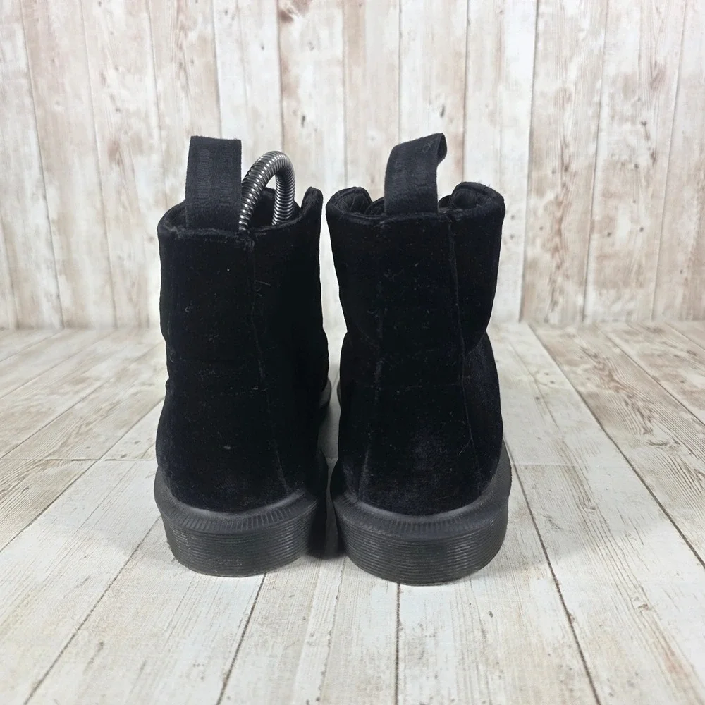 Dr. Martens Lana Velvet Ankle Boots Women's‎ US 7 EU 38 Black Lace Up